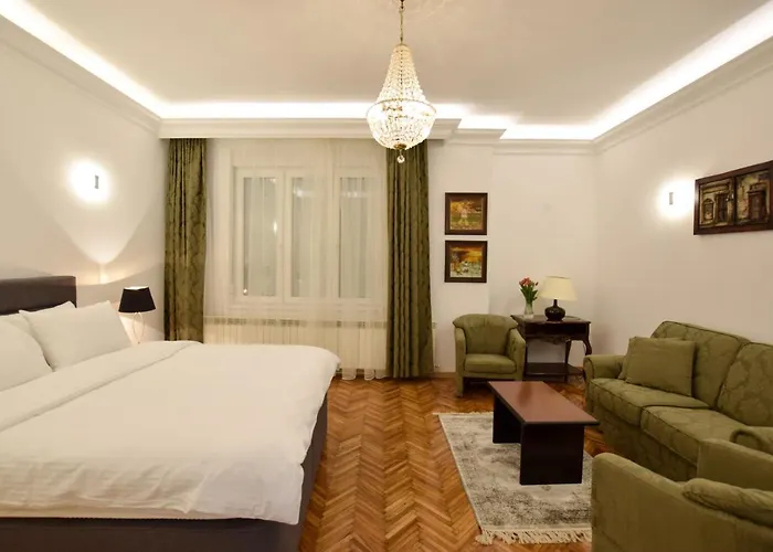 Crown - Your Comfortable Apartament