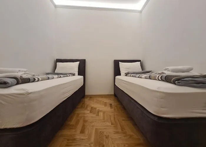 Crown - Your Comfortable